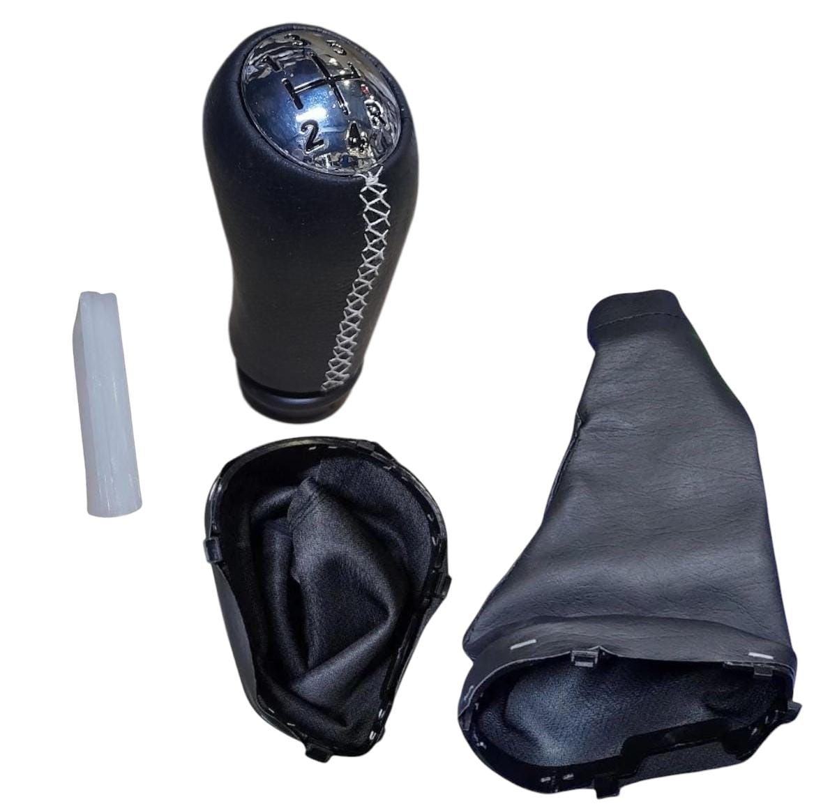 POMO PERILLA CON FUNDA PALANCA CAMBIOS RENAULT LOGAN SANDERO STEPWAY(MODELOS 2016 EN ADELANTE) EN CUERO HILO BLANCO